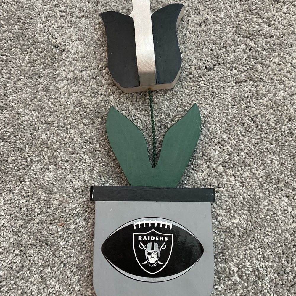 Raiders wooden flower wall designs